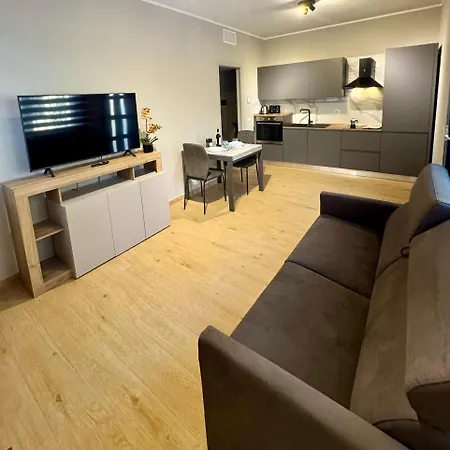 Casa Magenta 4 Daire *